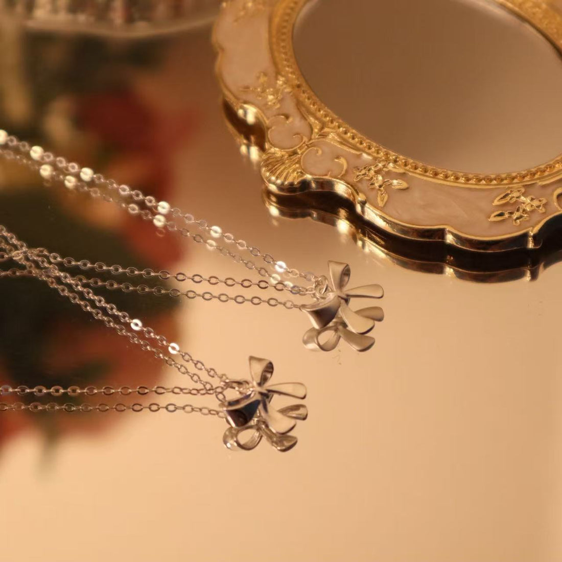925 Sterling Silver Bow Necklace